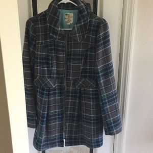 Full Zip plaid pea coat in size M